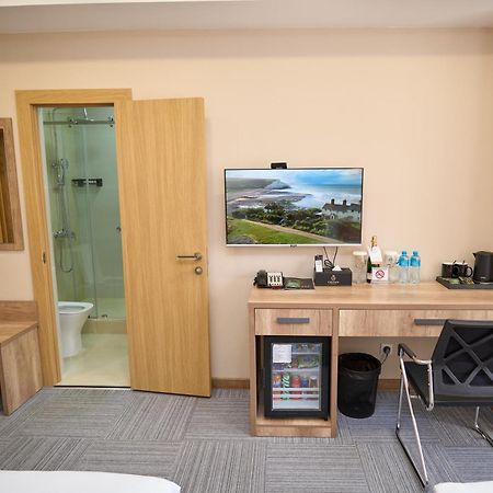 Crown Hotel 비슈케크 외부 사진