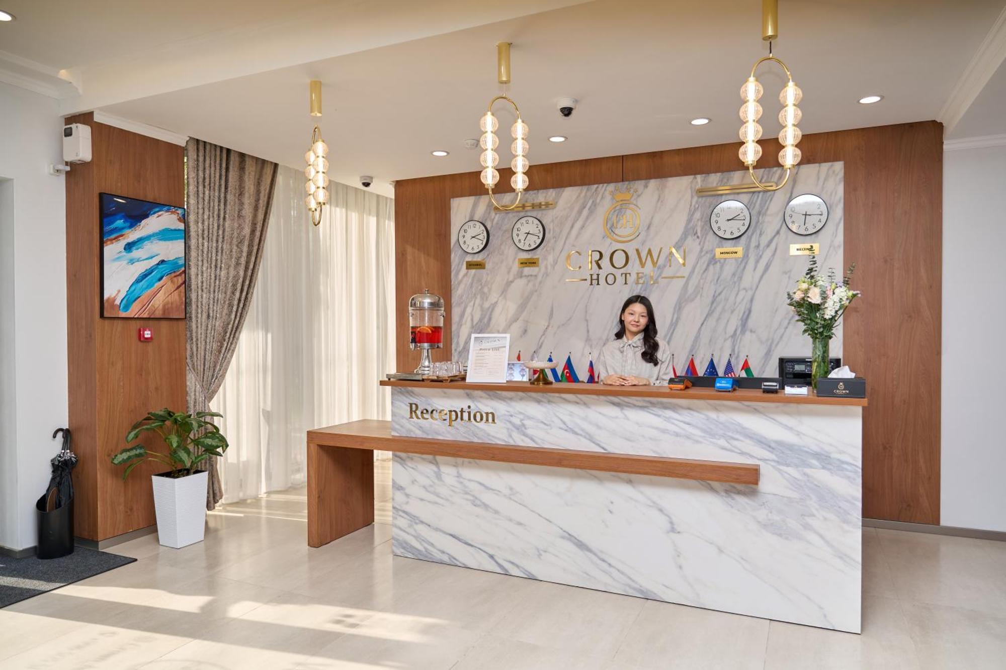 Crown Hotel 비슈케크 외부 사진