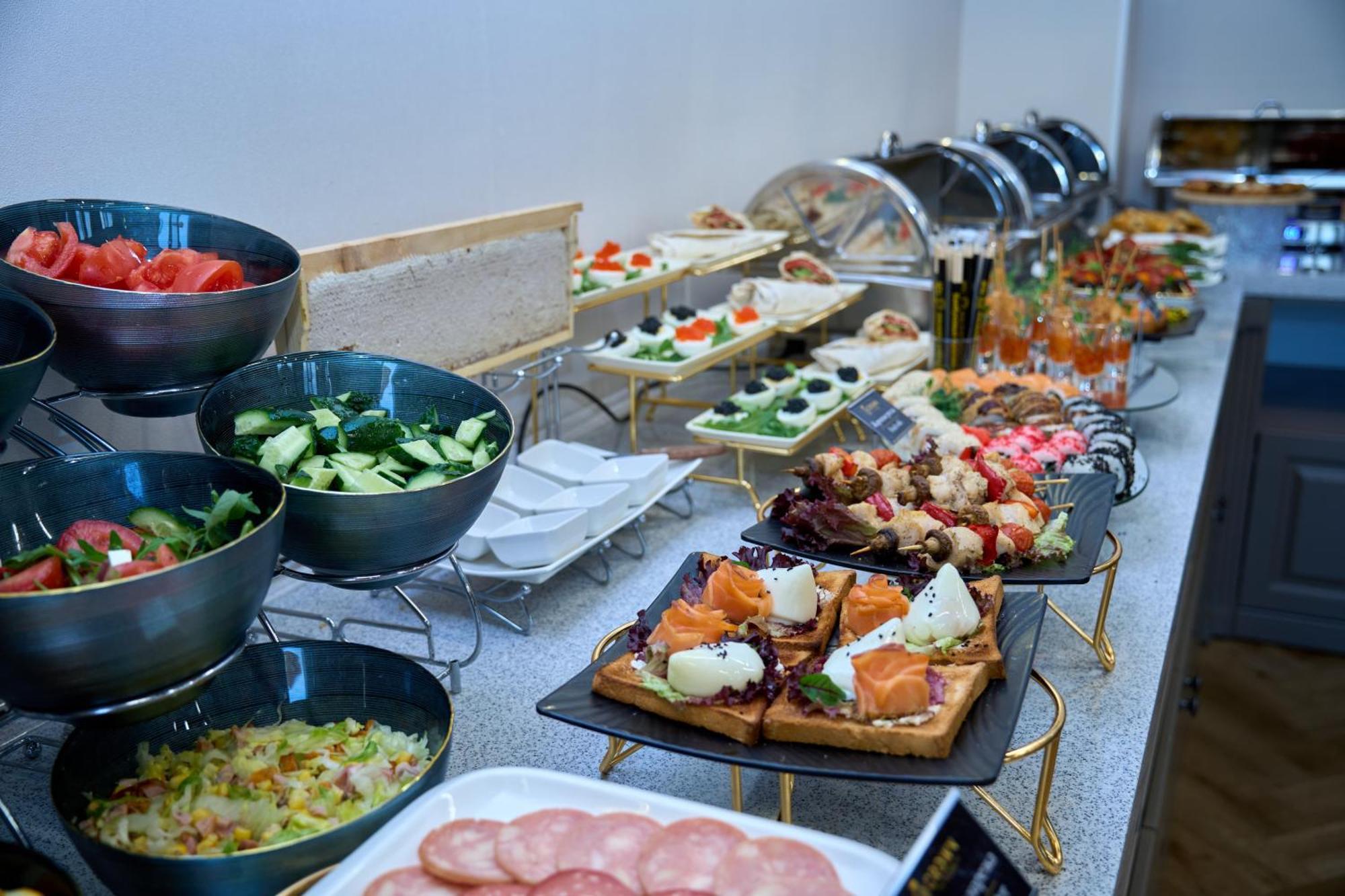 Crown Hotel 비슈케크 외부 사진